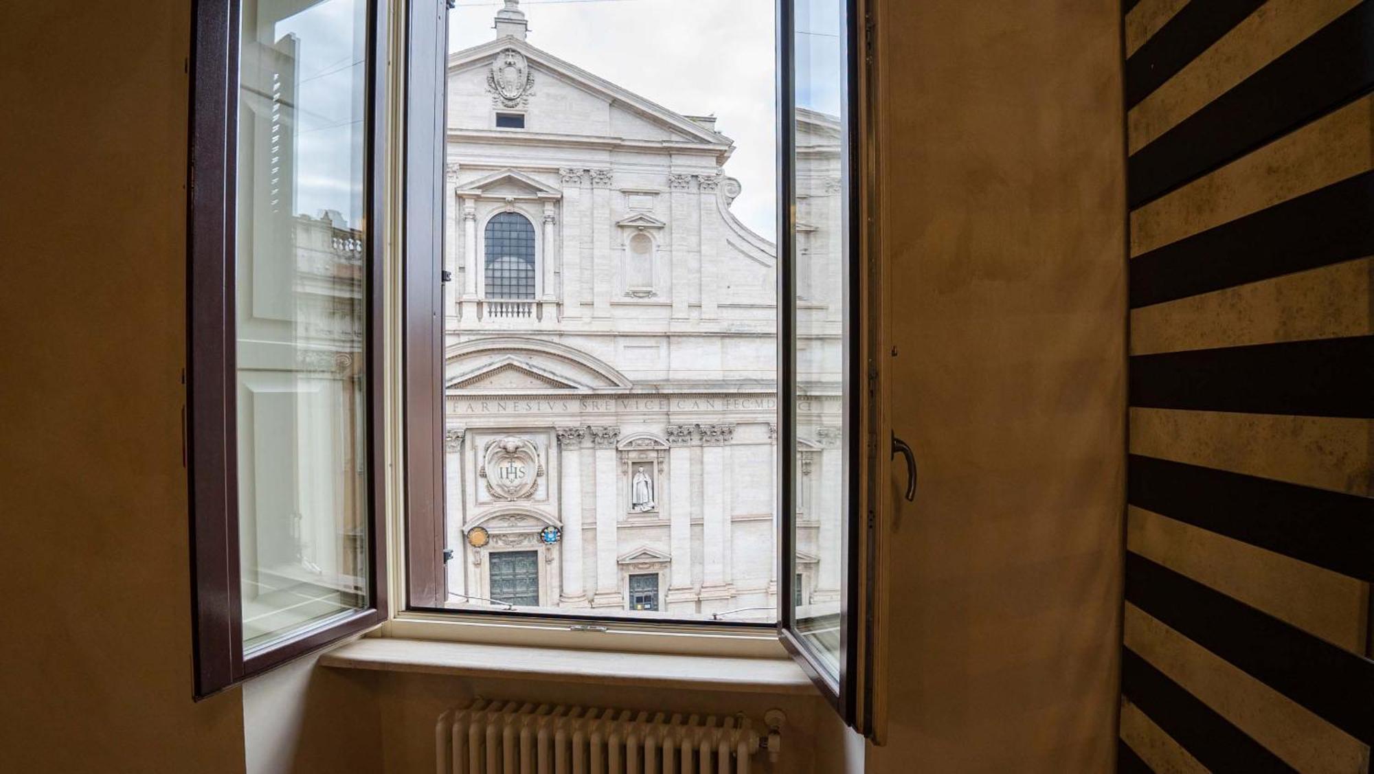 Piazza Venezia Charming Apartments With View Rome Exterior photo