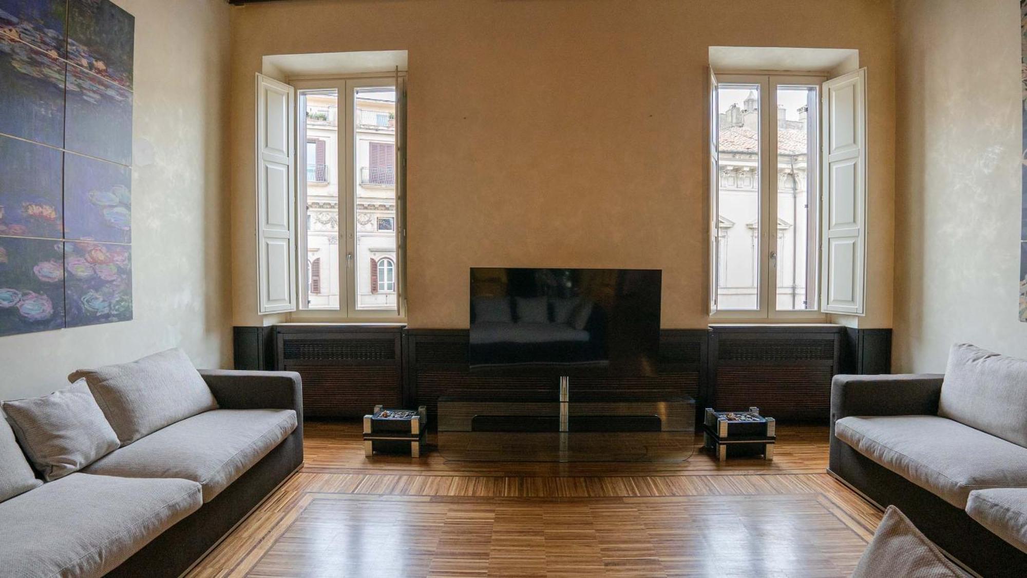 Piazza Venezia Charming Apartments With View Rome Exterior photo